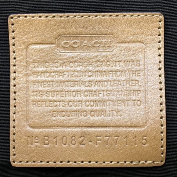 Coach voyager duffle bag - Picture 9 of 10